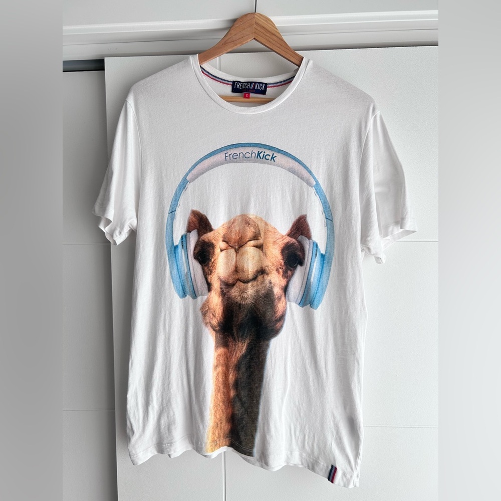 French Kicks Graphic tshirt